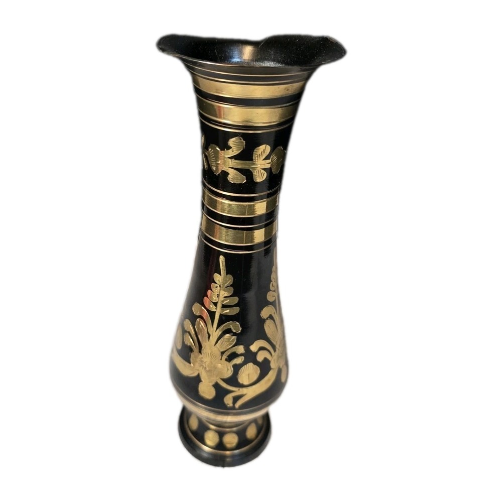 🏺 Vintage Hand-Etched Brass-Tone‎ Vase – Black & Gold Detailing – Likely Indian